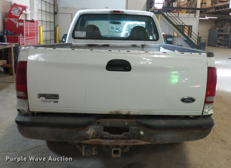 image for item L7196 2000 Ford F250 Super Duty XL pickup truck