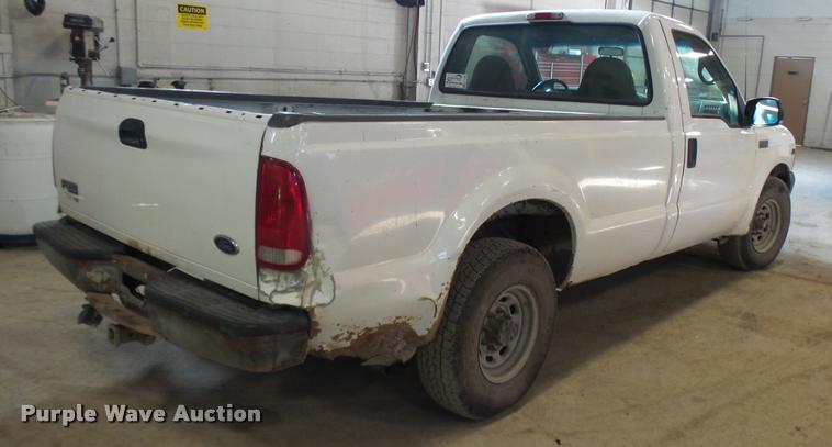 image for item L7196 2000 Ford F250 Super Duty XL pickup truck