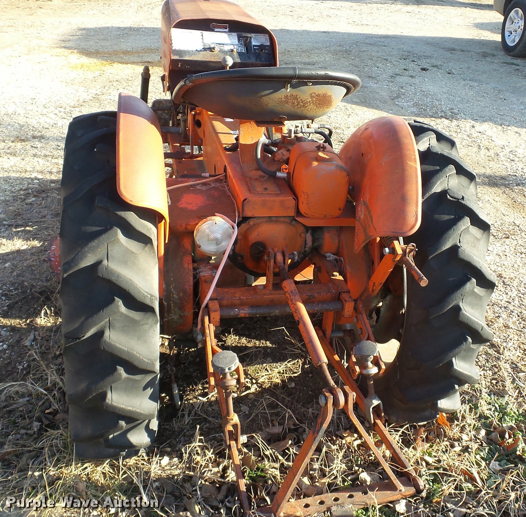 Power King 2418 tractor in Manhattan, KS Item BU9188 sold Purple Wave
