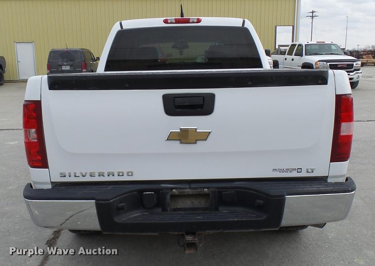 image for item AV9863 2007 Chevrolet Silverado 1500 Crew Cab pickup truck