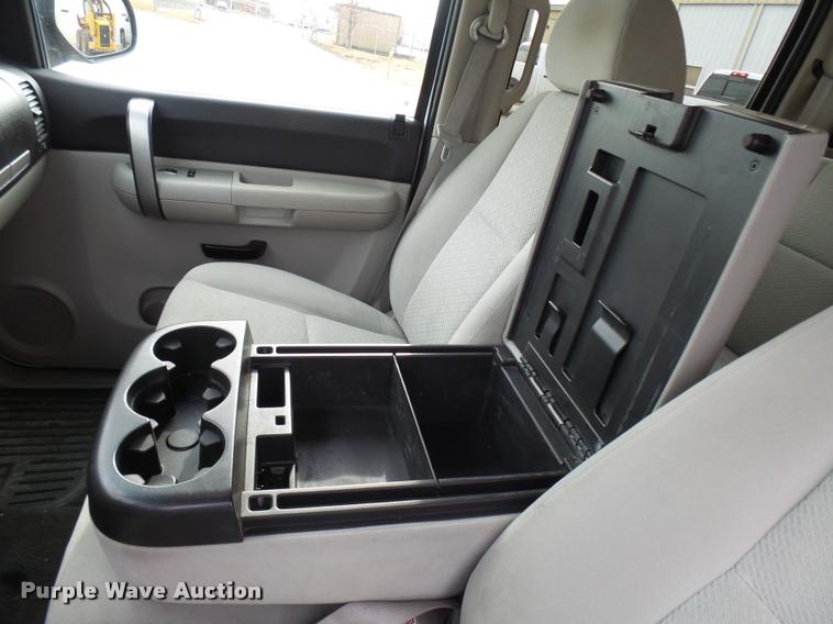 image for item AV9863 2007 Chevrolet Silverado 1500 Crew Cab pickup truck