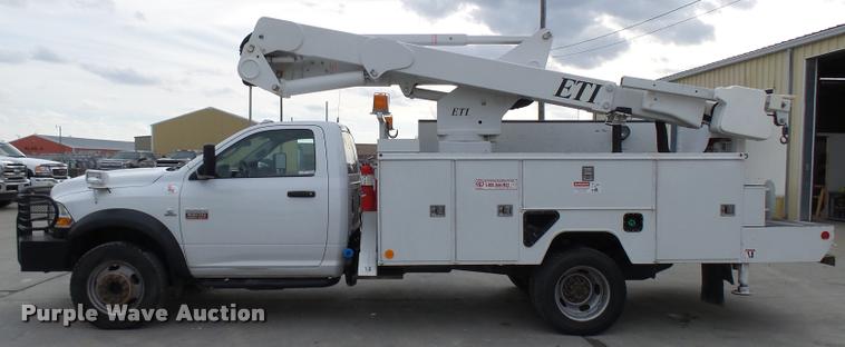 image for item AV9864 2011 Dodge Ram 5500 HD bucket truck
