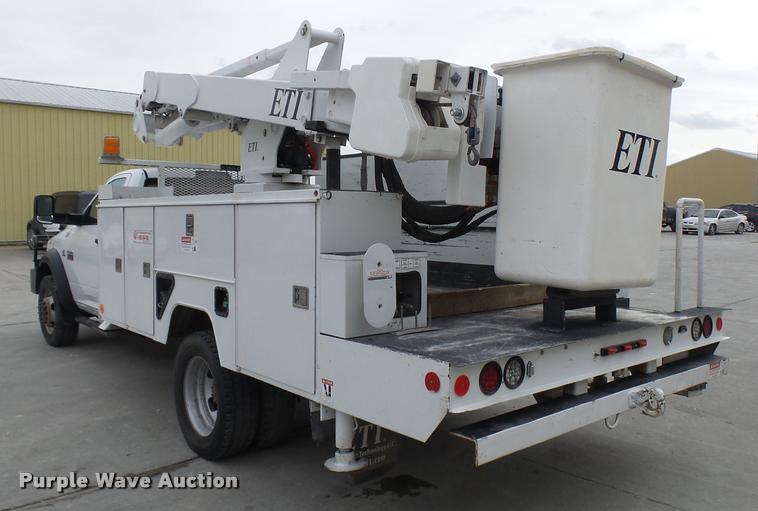 image for item AV9864 2011 Dodge Ram 5500 HD bucket truck