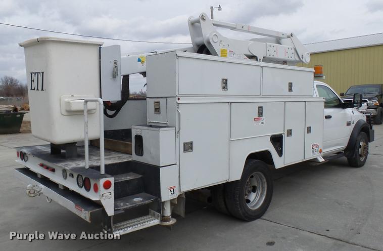 image for item AV9864 2011 Dodge Ram 5500 HD bucket truck