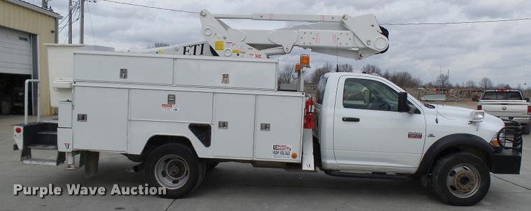 image for item AV9864 2011 Dodge Ram 5500 HD bucket truck