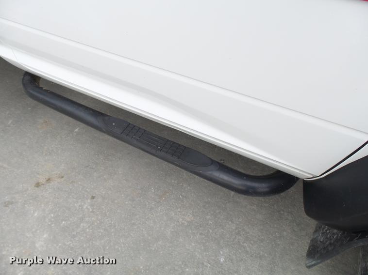 image for item AV9864 2011 Dodge Ram 5500 HD bucket truck