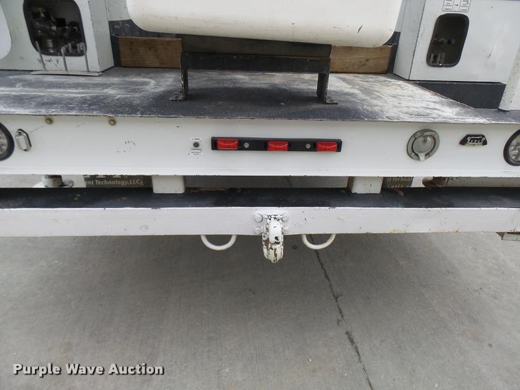 image for item AV9864 2011 Dodge Ram 5500 HD bucket truck