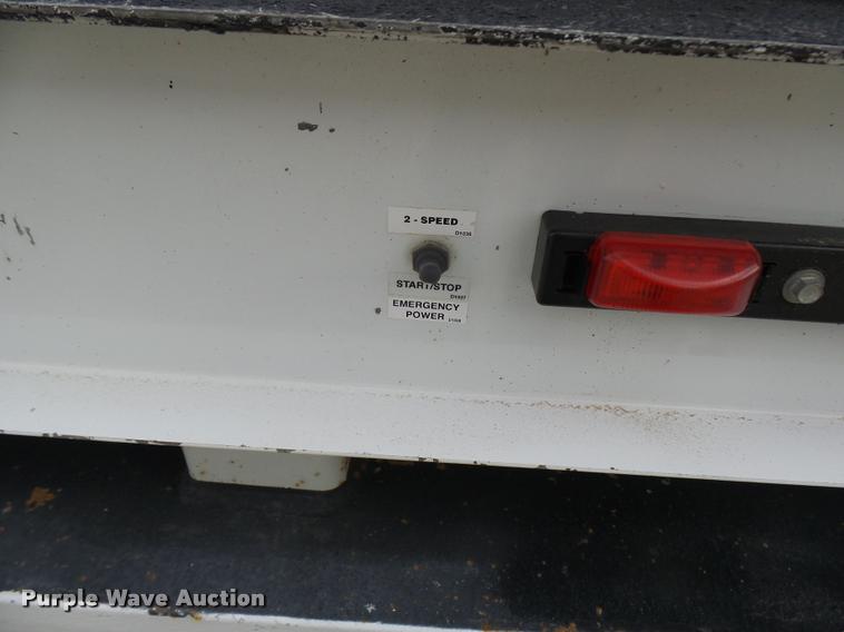 image for item AV9864 2011 Dodge Ram 5500 HD bucket truck