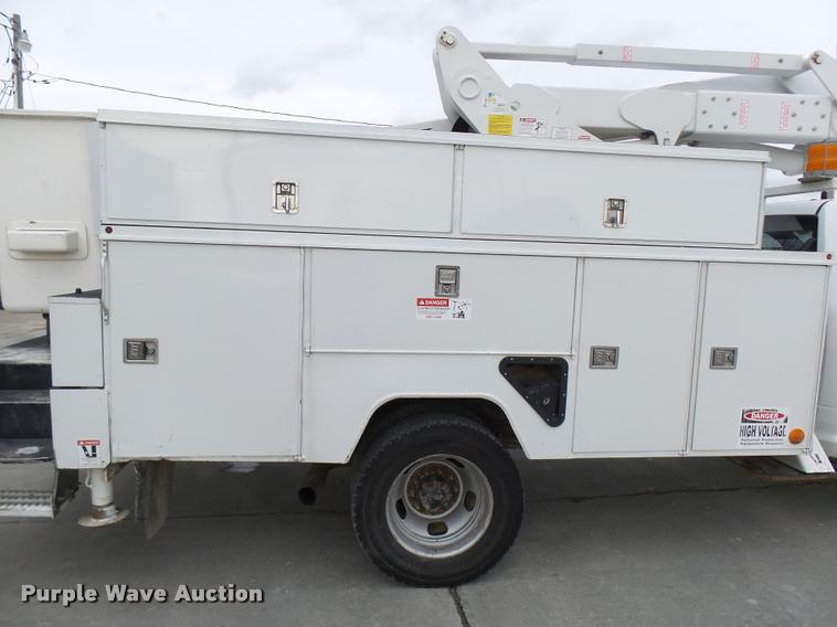 image for item AV9864 2011 Dodge Ram 5500 HD bucket truck