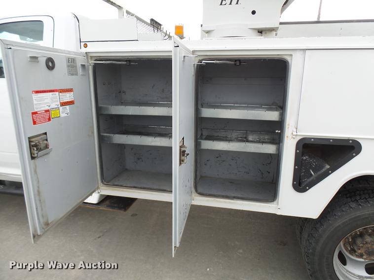 image for item AV9864 2011 Dodge Ram 5500 HD bucket truck