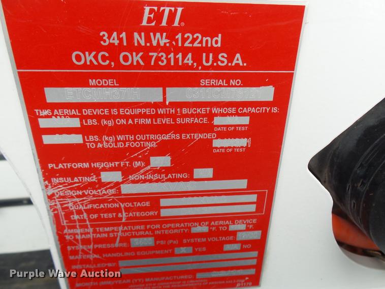 image for item AV9864 2011 Dodge Ram 5500 HD bucket truck