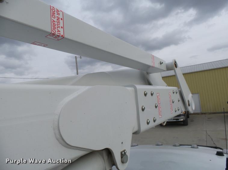 image for item AV9864 2011 Dodge Ram 5500 HD bucket truck