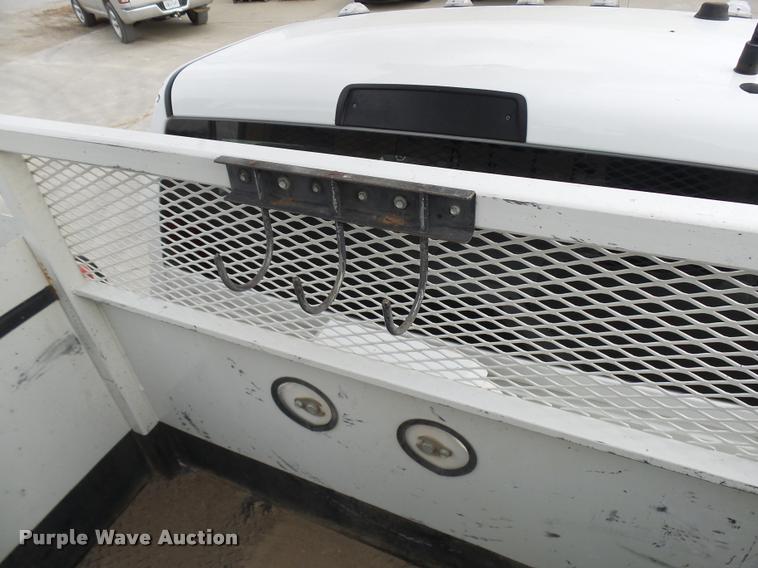 image for item AV9864 2011 Dodge Ram 5500 HD bucket truck