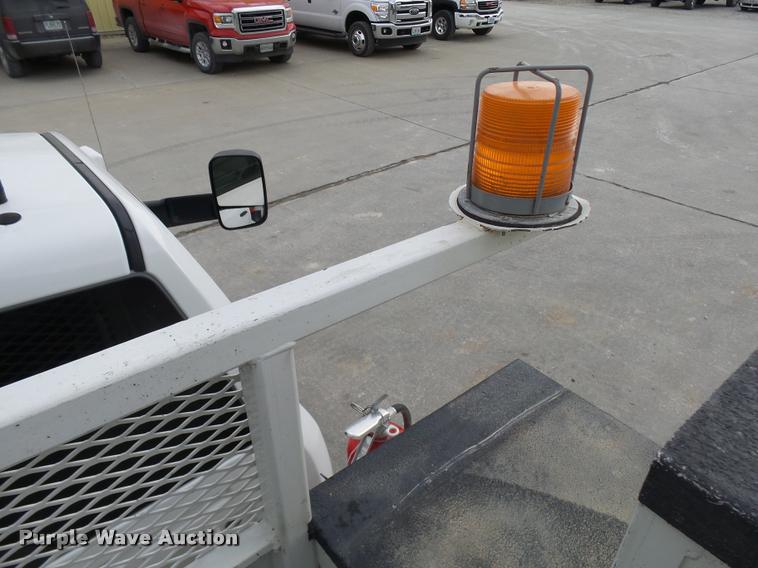 image for item AV9864 2011 Dodge Ram 5500 HD bucket truck