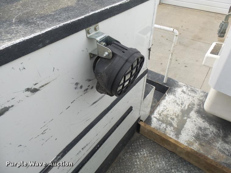 image for item AV9864 2011 Dodge Ram 5500 HD bucket truck