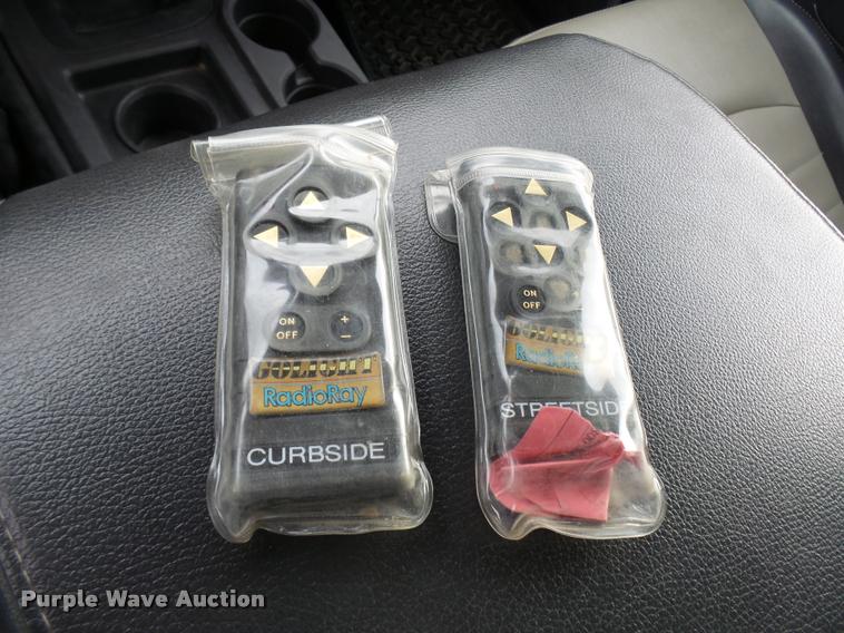 image for item AV9864 2011 Dodge Ram 5500 HD bucket truck