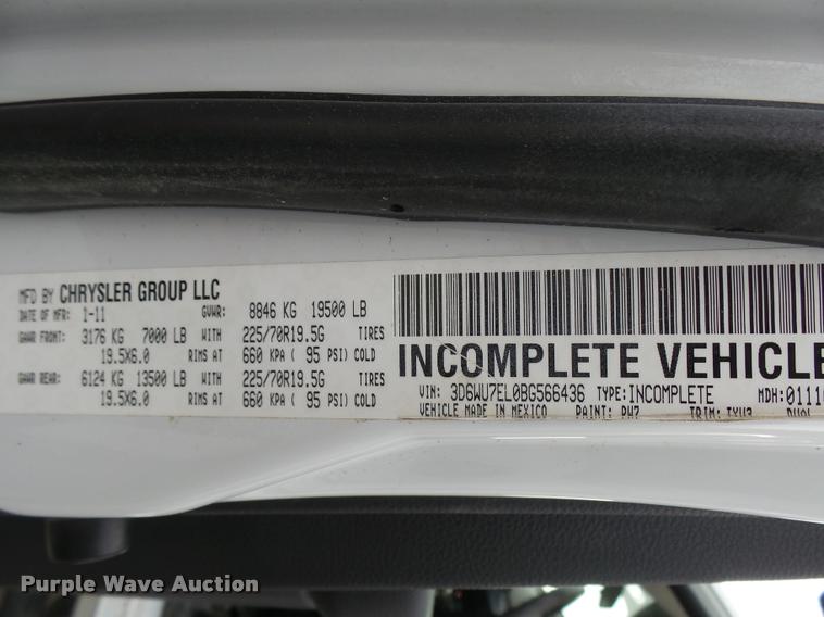 image for item AV9864 2011 Dodge Ram 5500 HD bucket truck
