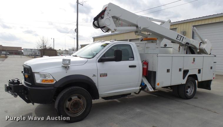 image for item AV9865 2012 Dodge Ram 5500 HD bucket truck