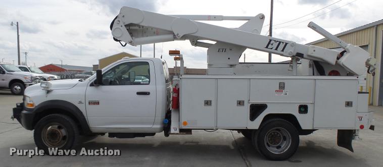 image for item AV9865 2012 Dodge Ram 5500 HD bucket truck