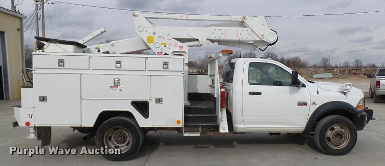 image for item AV9865 2012 Dodge Ram 5500 HD bucket truck