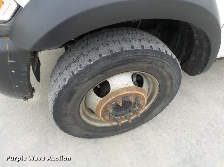 image for item AV9865 2012 Dodge Ram 5500 HD bucket truck