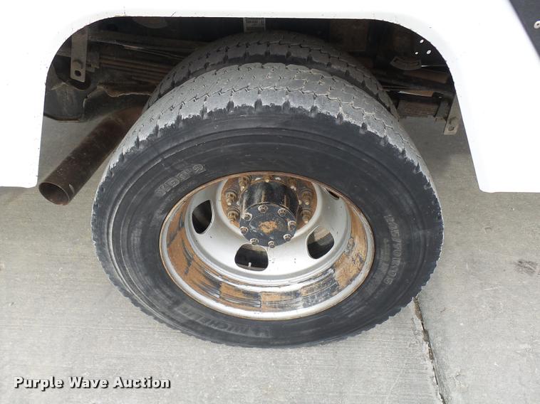 image for item AV9865 2012 Dodge Ram 5500 HD bucket truck