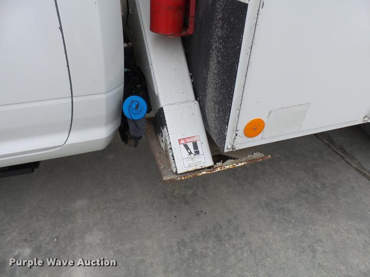 image for item AV9865 2012 Dodge Ram 5500 HD bucket truck