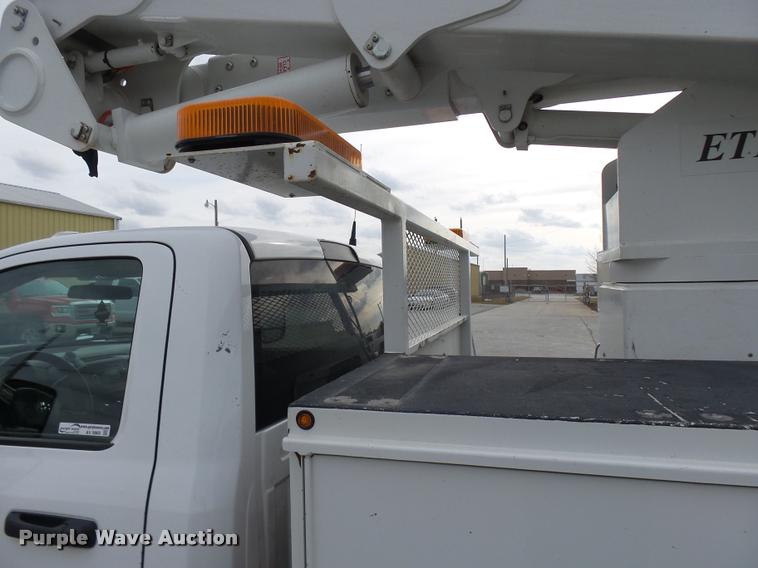 image for item AV9865 2012 Dodge Ram 5500 HD bucket truck