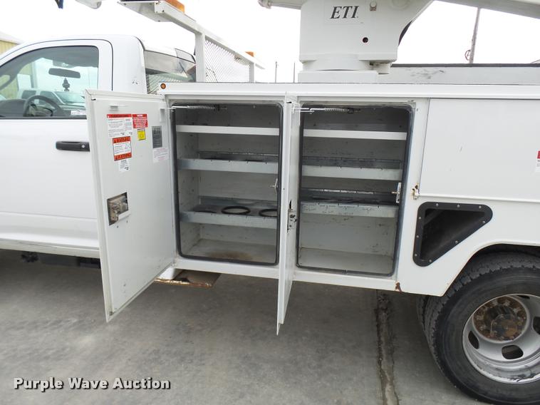 image for item AV9865 2012 Dodge Ram 5500 HD bucket truck
