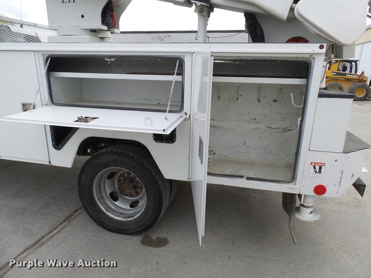 image for item AV9865 2012 Dodge Ram 5500 HD bucket truck