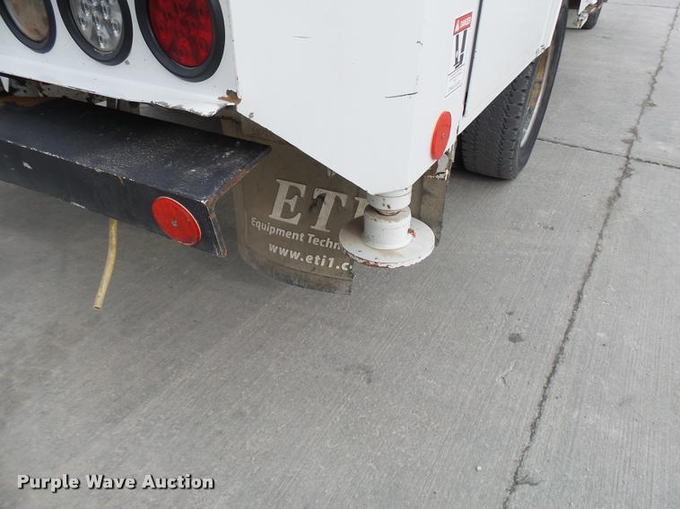 image for item AV9865 2012 Dodge Ram 5500 HD bucket truck