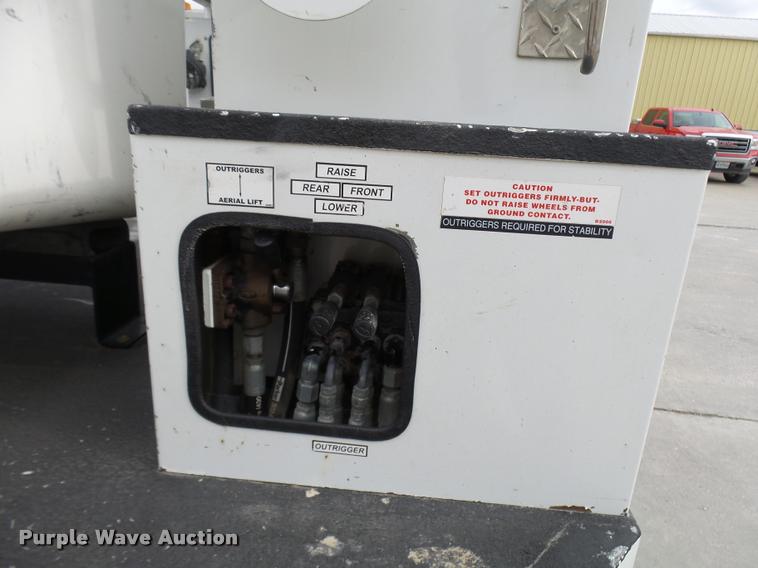 image for item AV9865 2012 Dodge Ram 5500 HD bucket truck