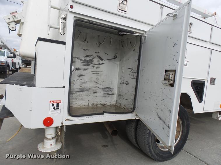 image for item AV9865 2012 Dodge Ram 5500 HD bucket truck