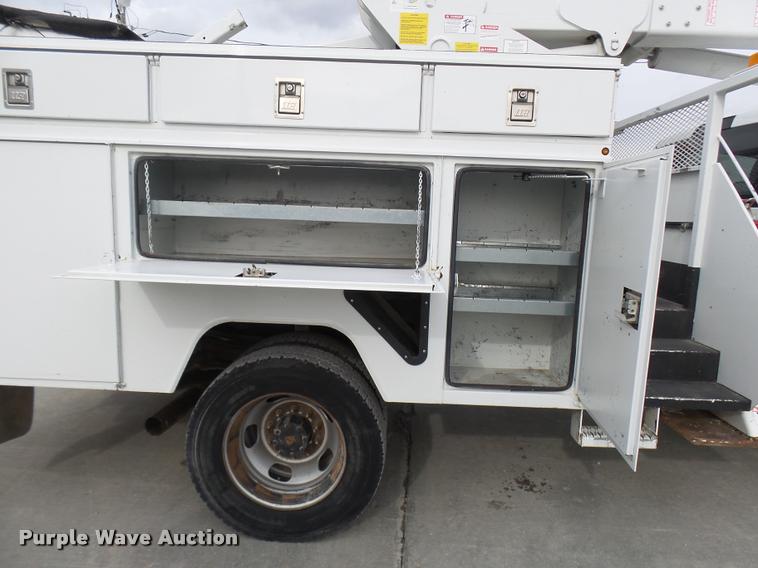 image for item AV9865 2012 Dodge Ram 5500 HD bucket truck