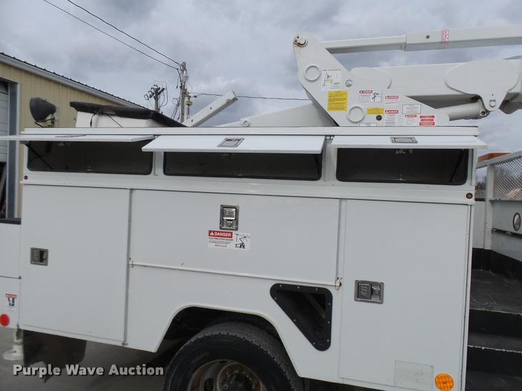 image for item AV9865 2012 Dodge Ram 5500 HD bucket truck