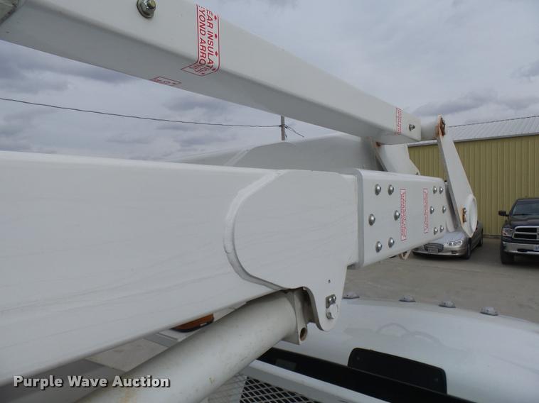 image for item AV9865 2012 Dodge Ram 5500 HD bucket truck