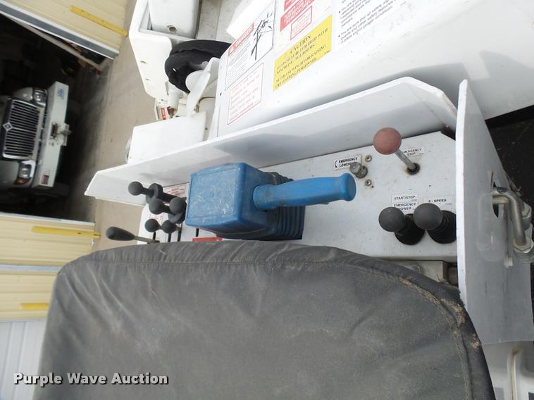 image for item AV9865 2012 Dodge Ram 5500 HD bucket truck