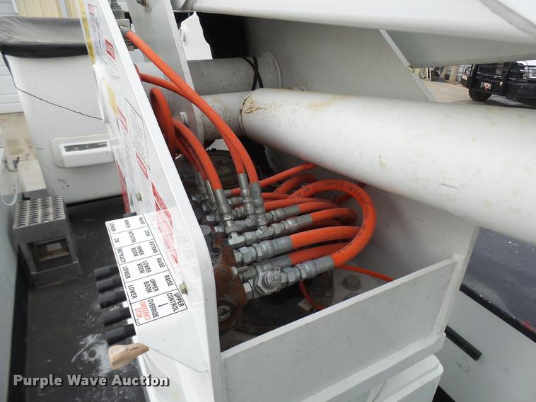 image for item AV9865 2012 Dodge Ram 5500 HD bucket truck