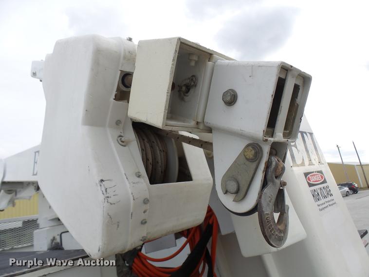 image for item AV9865 2012 Dodge Ram 5500 HD bucket truck