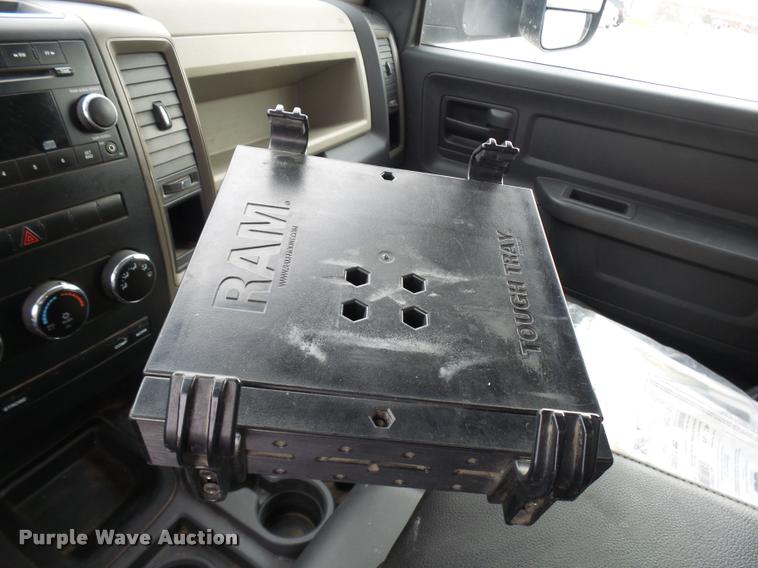 image for item AV9865 2012 Dodge Ram 5500 HD bucket truck