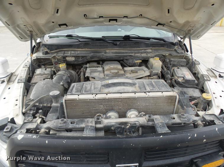 image for item AV9865 2012 Dodge Ram 5500 HD bucket truck