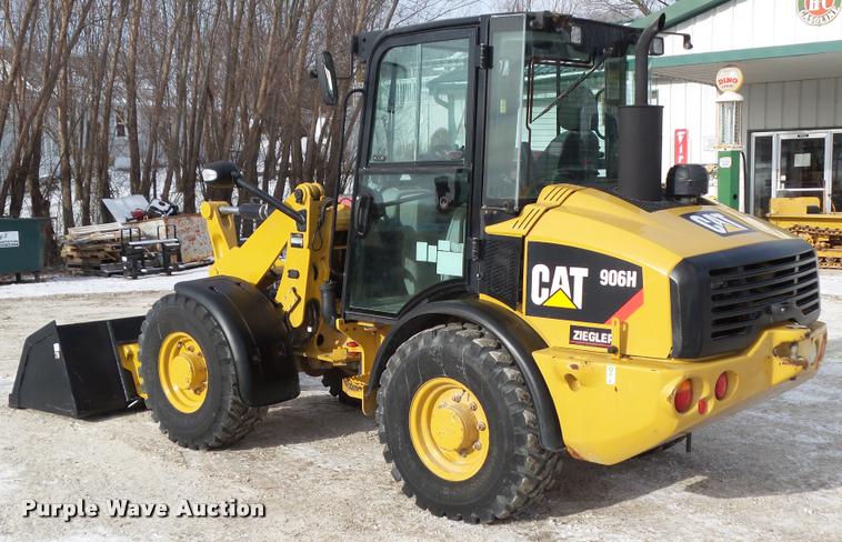 image for item BZ9977 2011 Caterpillar 906H wheel loader