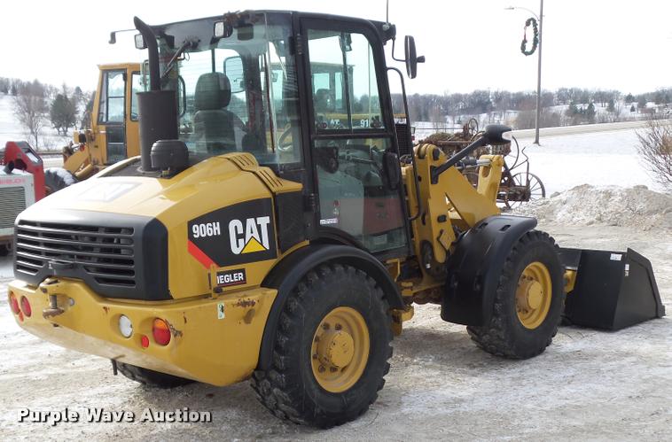 image for item BZ9977 2011 Caterpillar 906H wheel loader