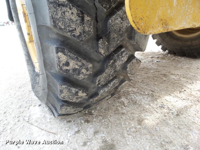 image for item BZ9977 2011 Caterpillar 906H wheel loader