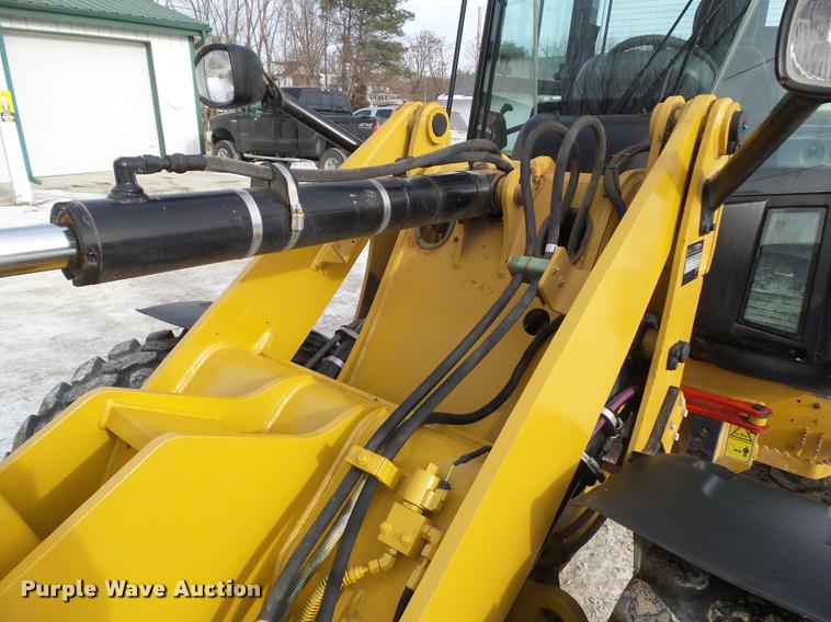 image for item BZ9977 2011 Caterpillar 906H wheel loader