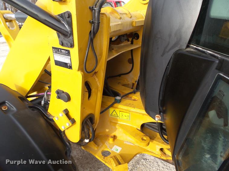 image for item BZ9977 2011 Caterpillar 906H wheel loader