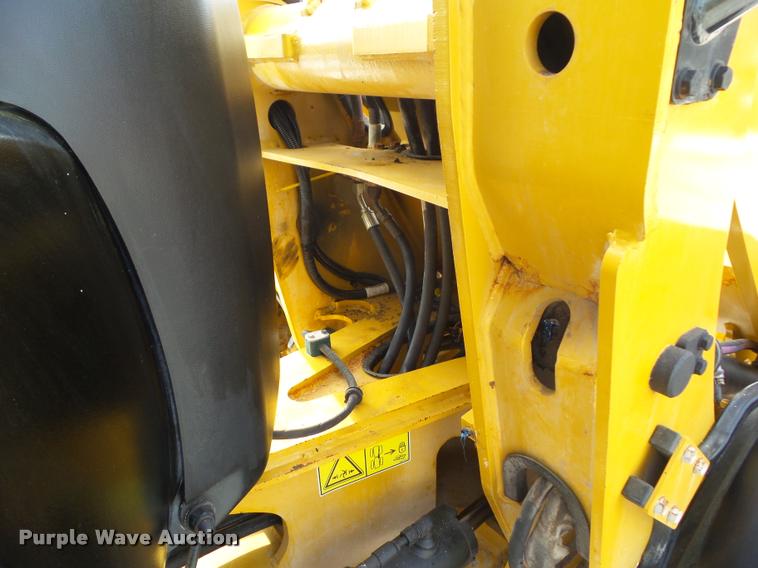 image for item BZ9977 2011 Caterpillar 906H wheel loader