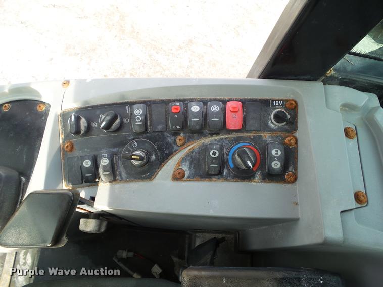 image for item BZ9977 2011 Caterpillar 906H wheel loader