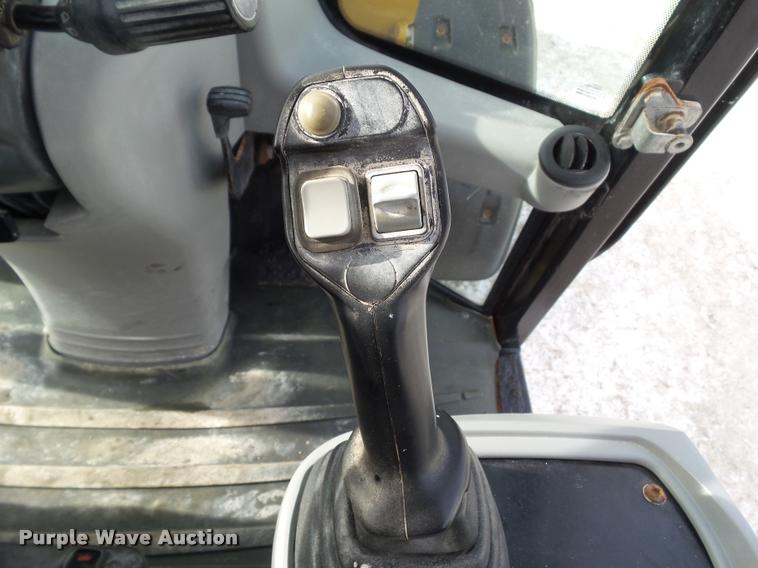 image for item BZ9977 2011 Caterpillar 906H wheel loader