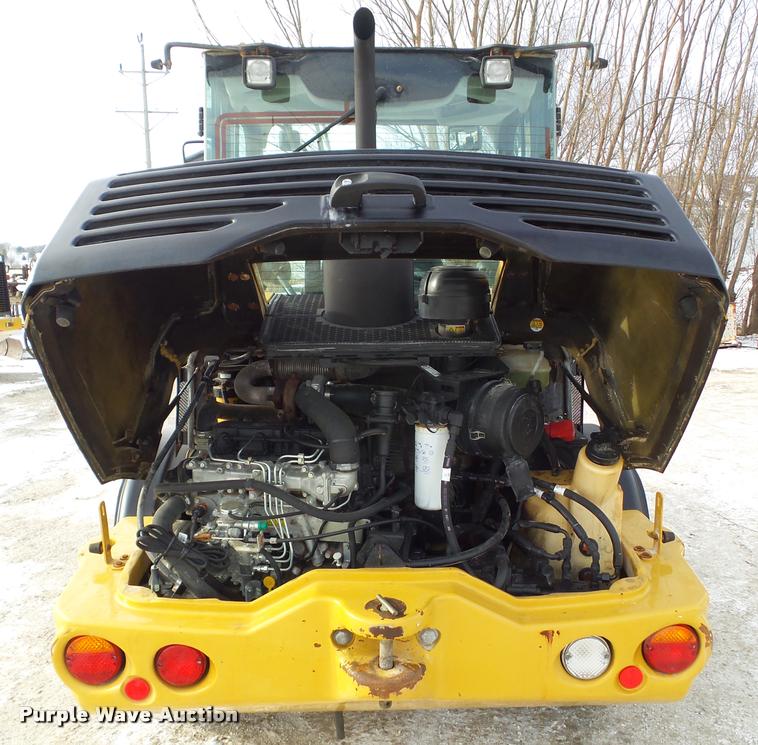 image for item BZ9977 2011 Caterpillar 906H wheel loader